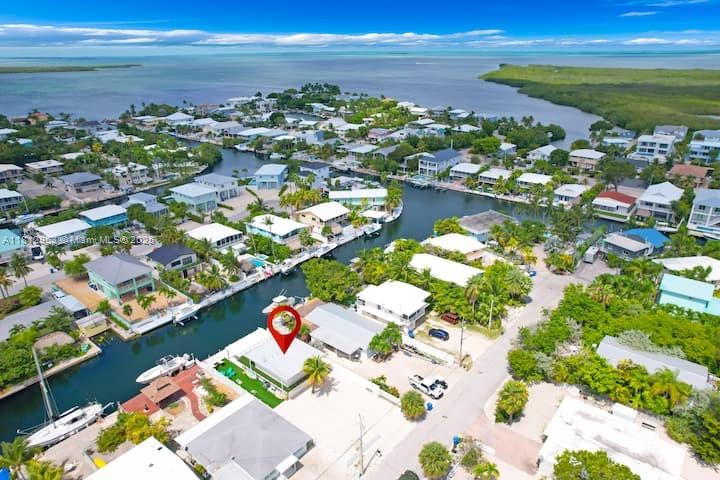 125 Gardenia St, Plantation Key, Miami-Dade County, Florida - 4 Bedrooms  
2 Bathrooms - 