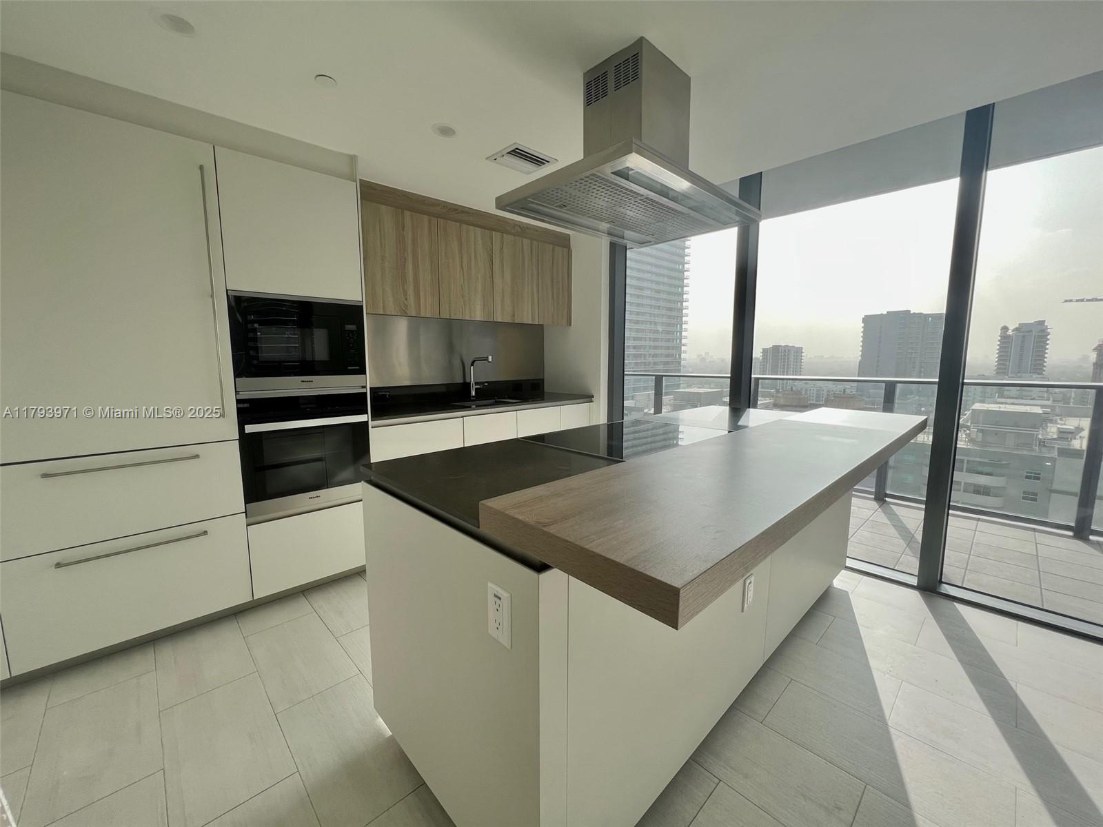 Rental Property at 1000 Brickell Plz 1912, Miami, Broward County, Florida - Bedrooms: 2 
Bathrooms: 3  - $8,500 MO.