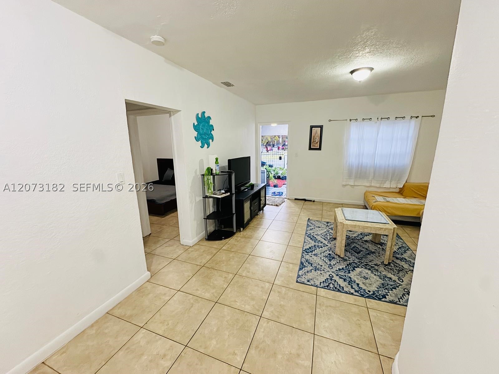 301 NW 37th St