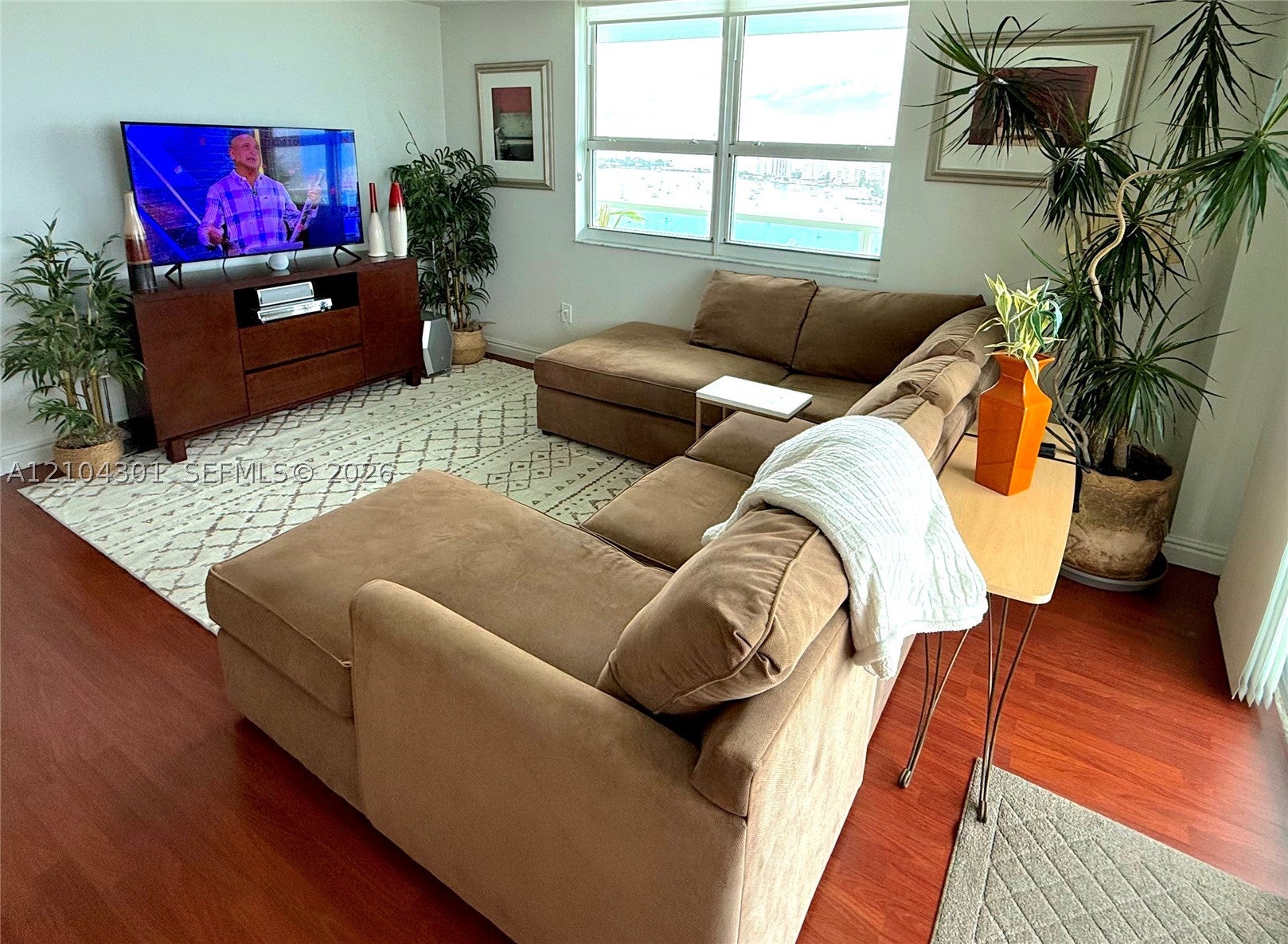 650 West Ave 2712