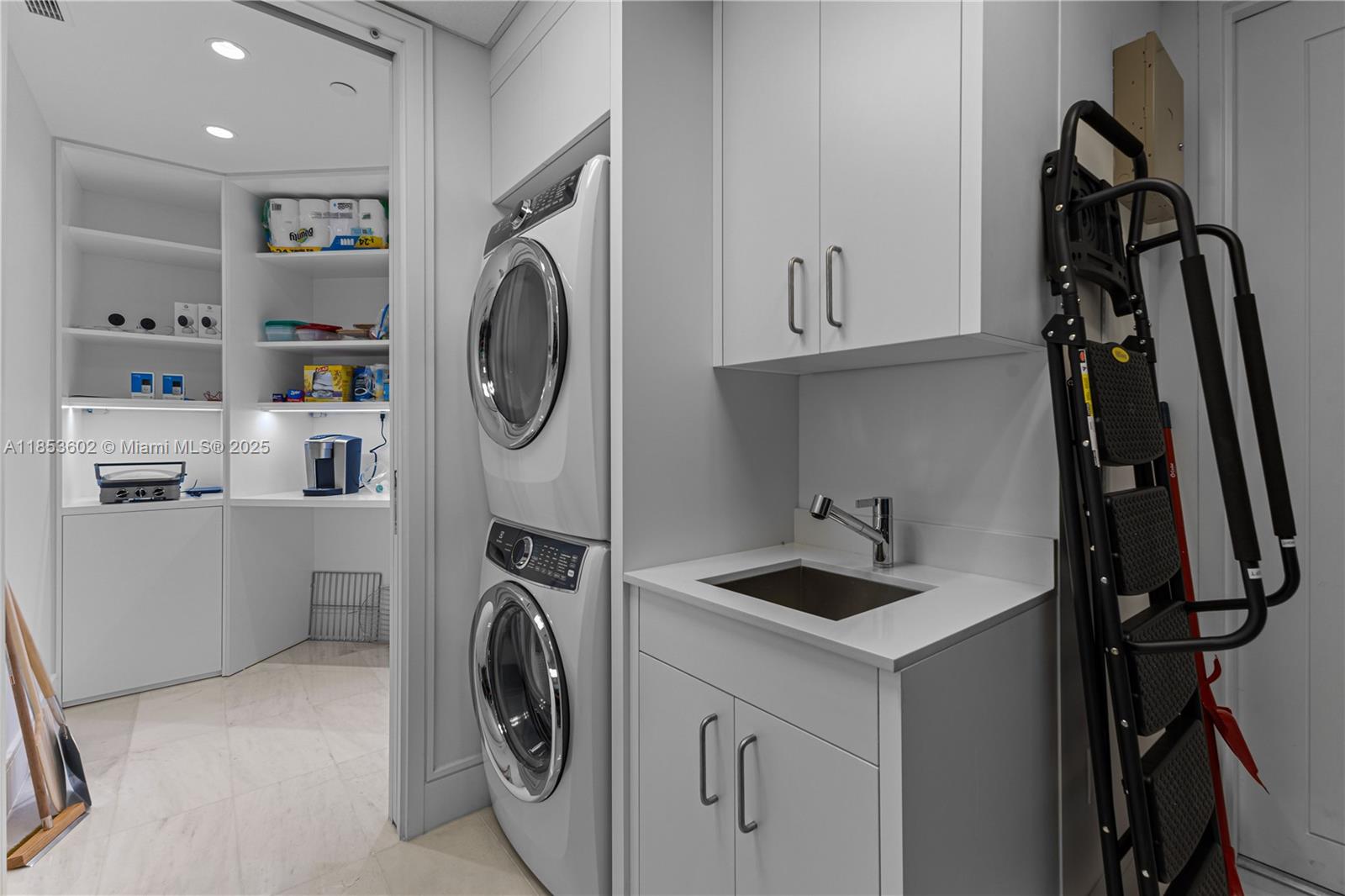 THE ESTATES ACQUALINA - Residential Lease