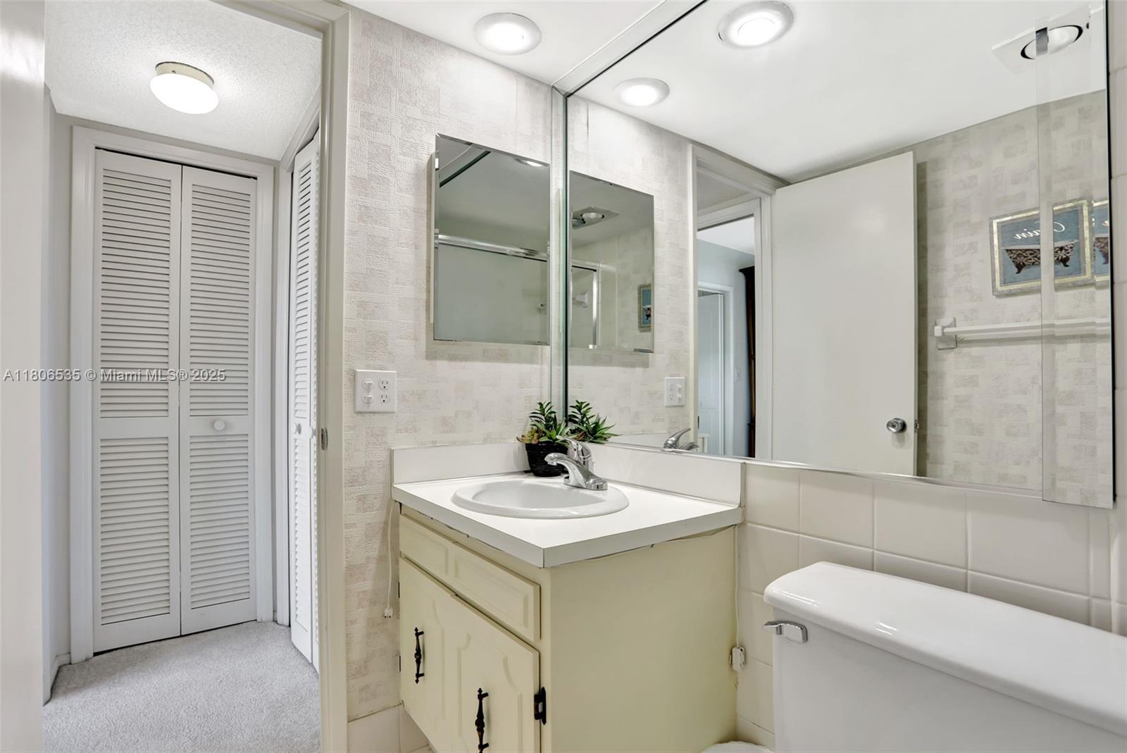 NO 49 PALM-AIRE COUNTRY C - Residential