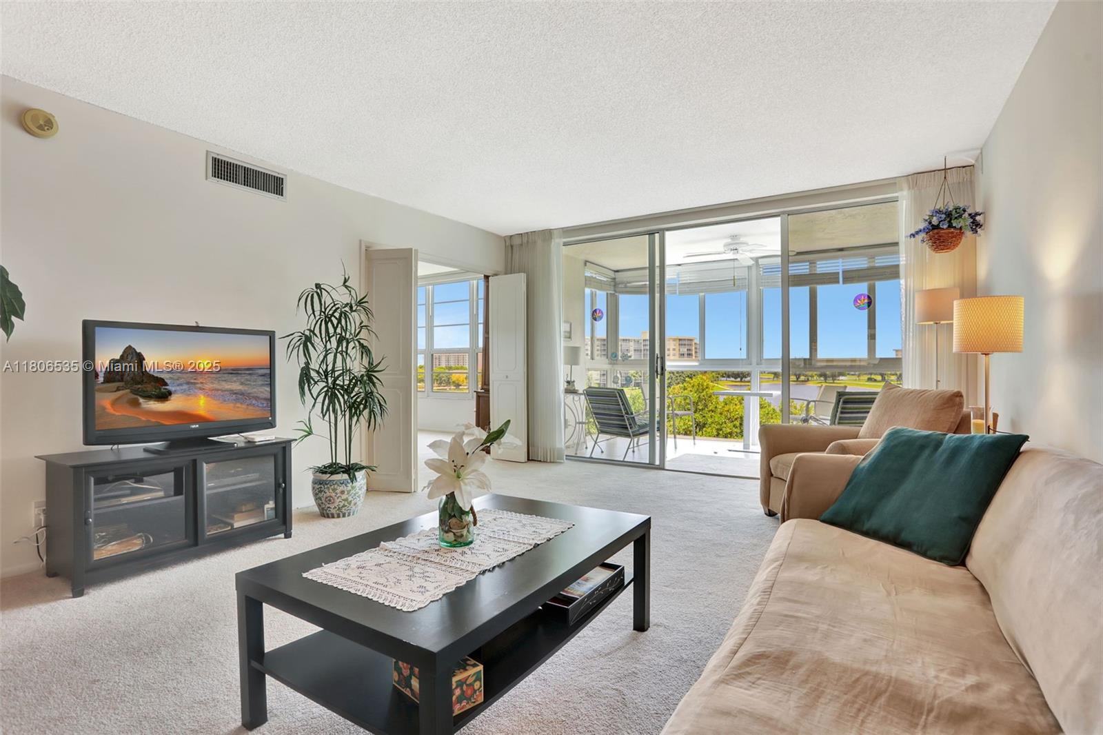 NO 49 PALM-AIRE COUNTRY C - Residential