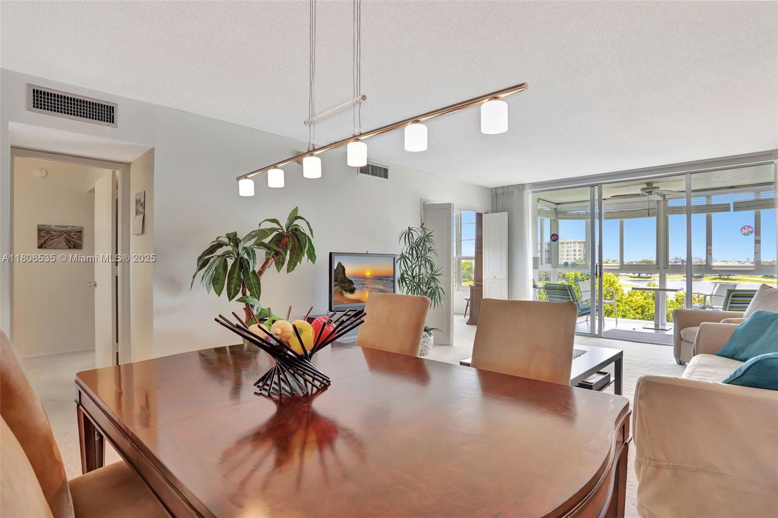 NO 49 PALM-AIRE COUNTRY C - Residential