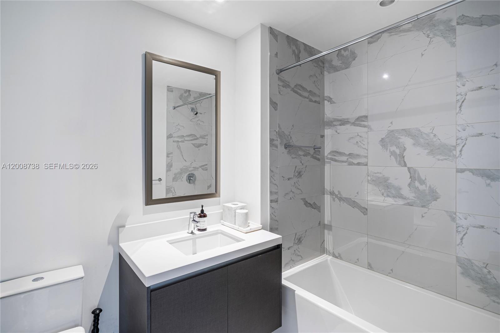 PARAMOUNT MIAMI WORLDCENTE - Residential