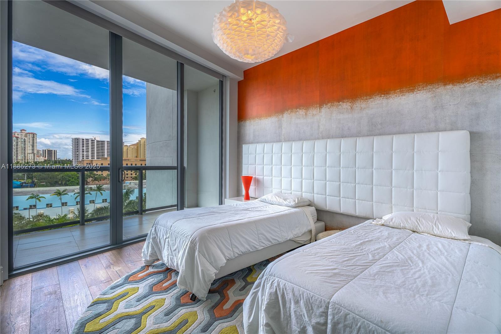 ECHO CONDO - Residential