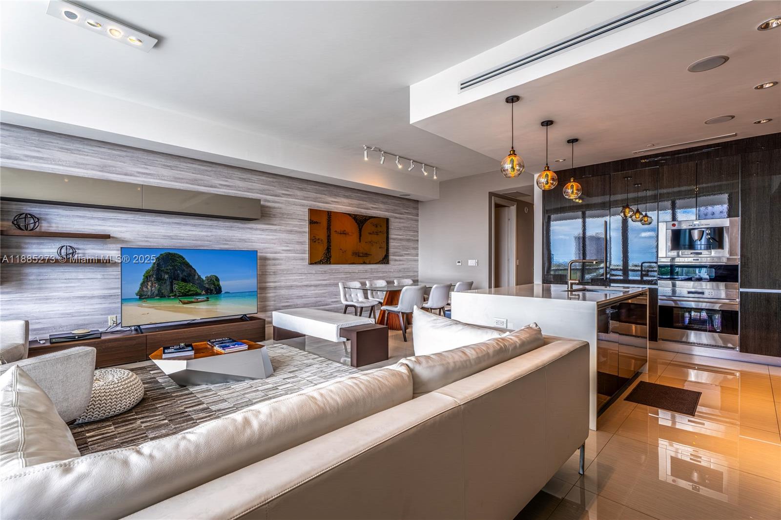 ECHO CONDO - Residential