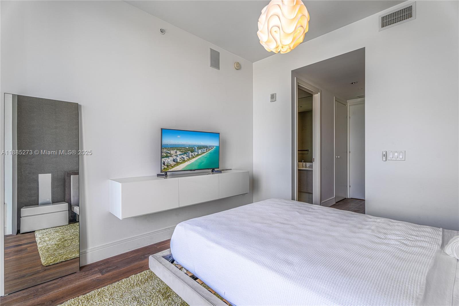ECHO CONDO - Residential