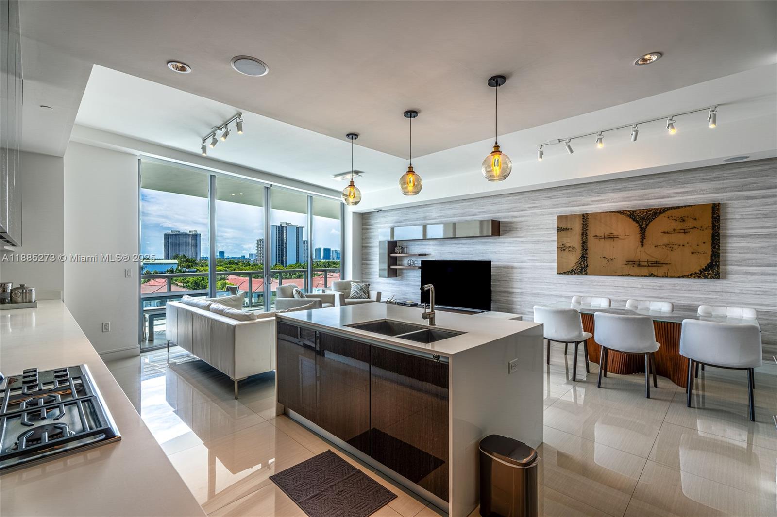 ECHO CONDO - Residential