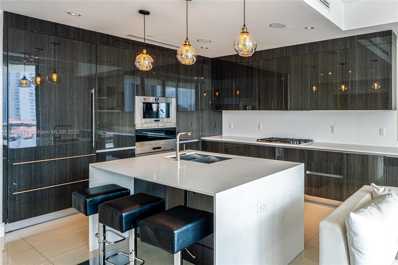ECHO CONDO - Residential