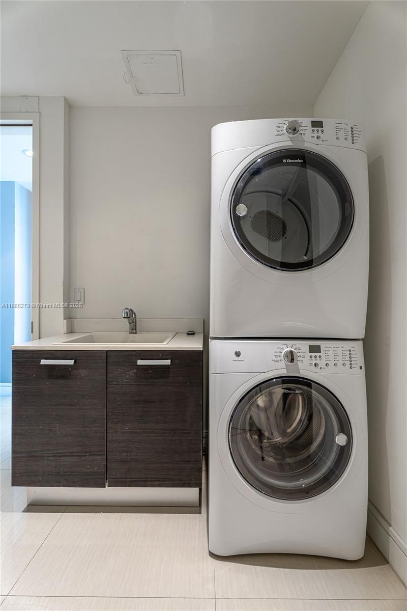 ECHO CONDO - Residential