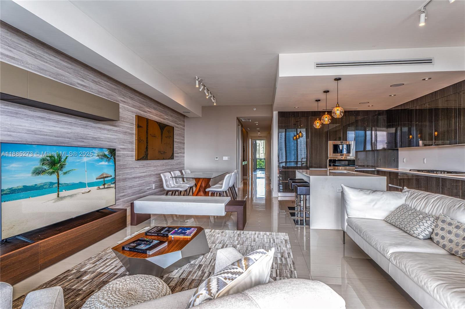 ECHO CONDO - Residential