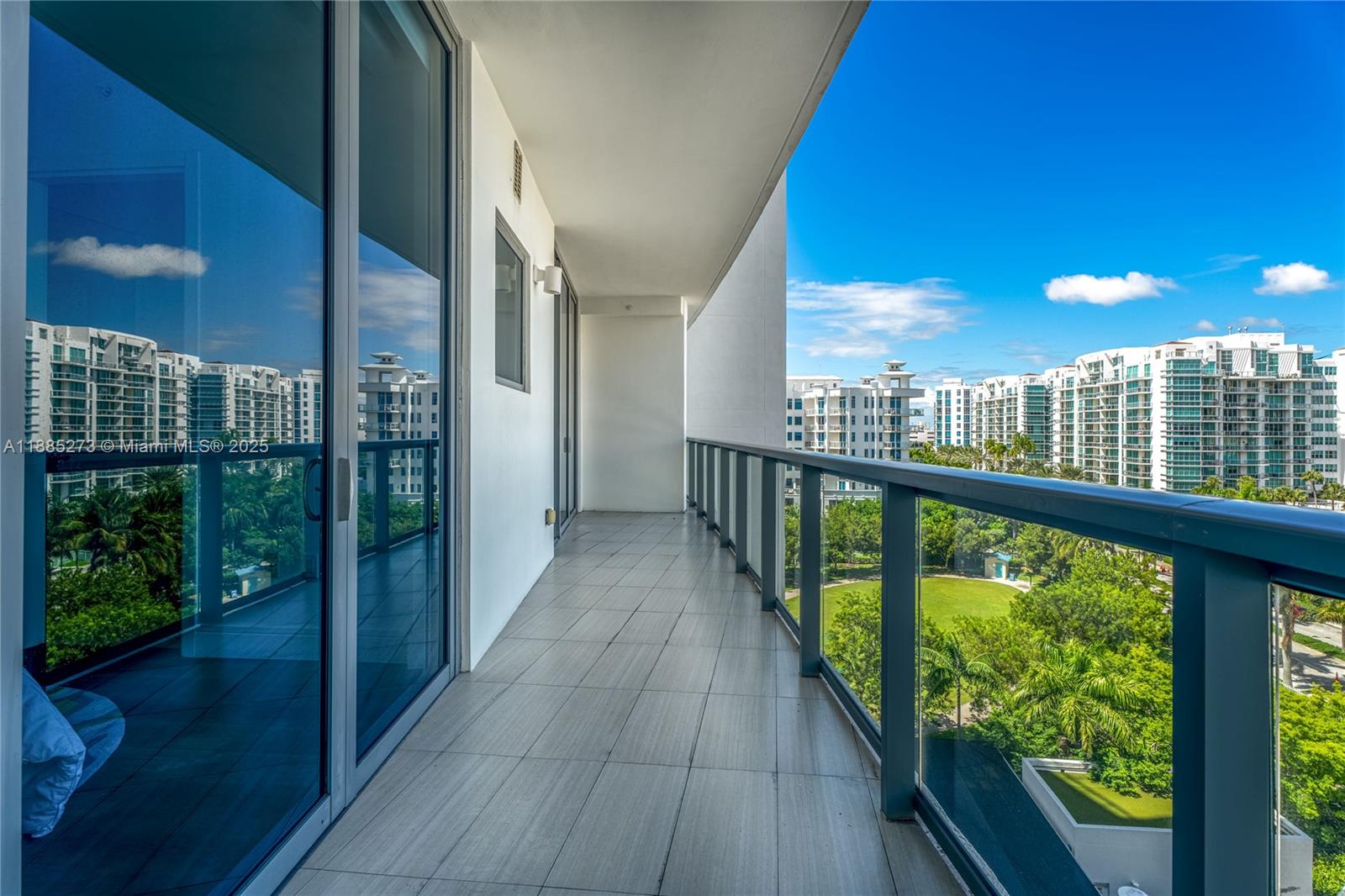 ECHO CONDO - Residential