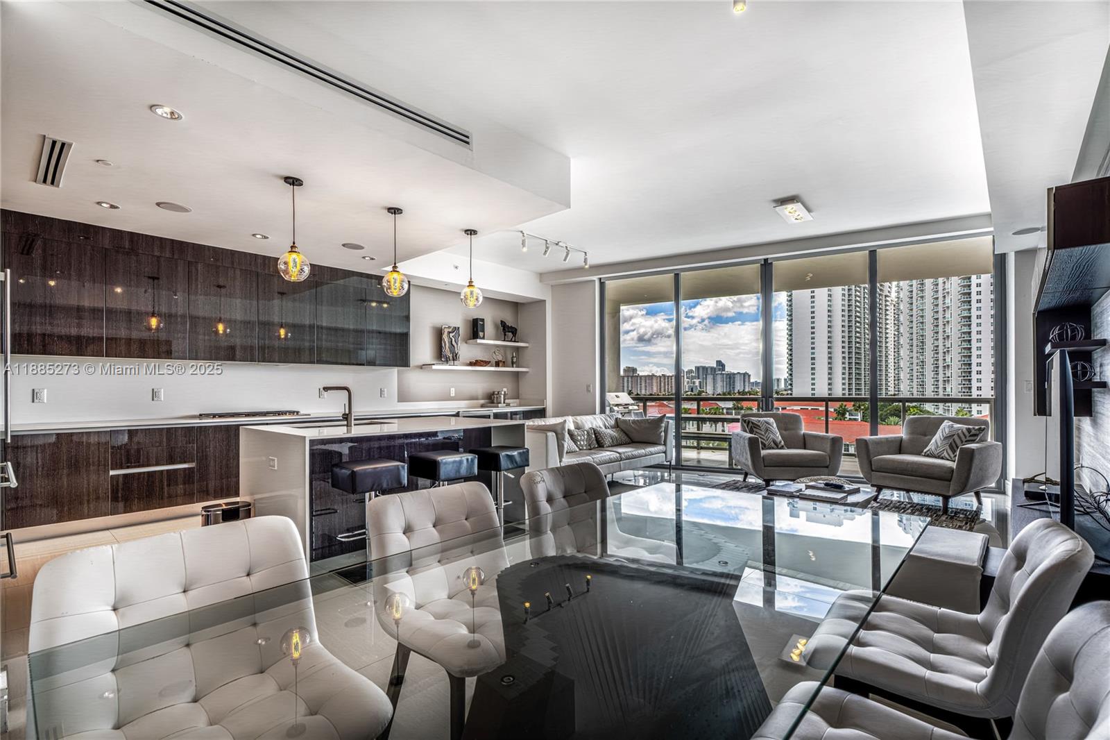 ECHO CONDO - Residential