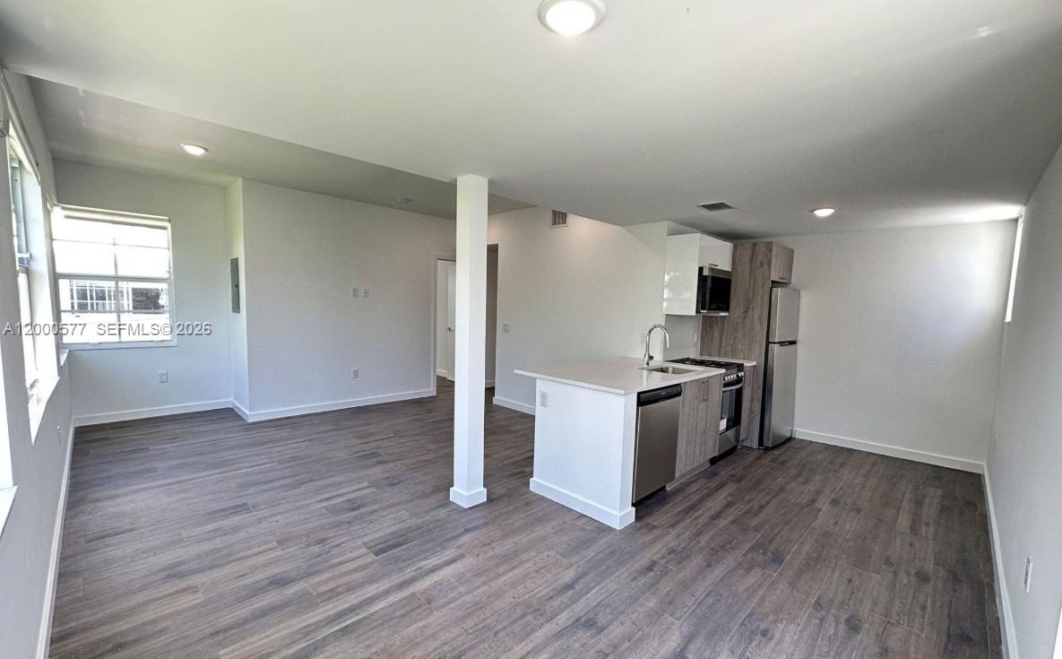 LINCOLN SUB - Residential Lease