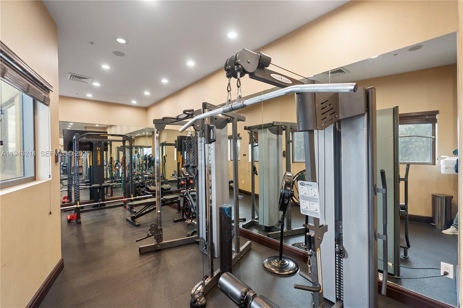 SAYAN CONDO - Residential