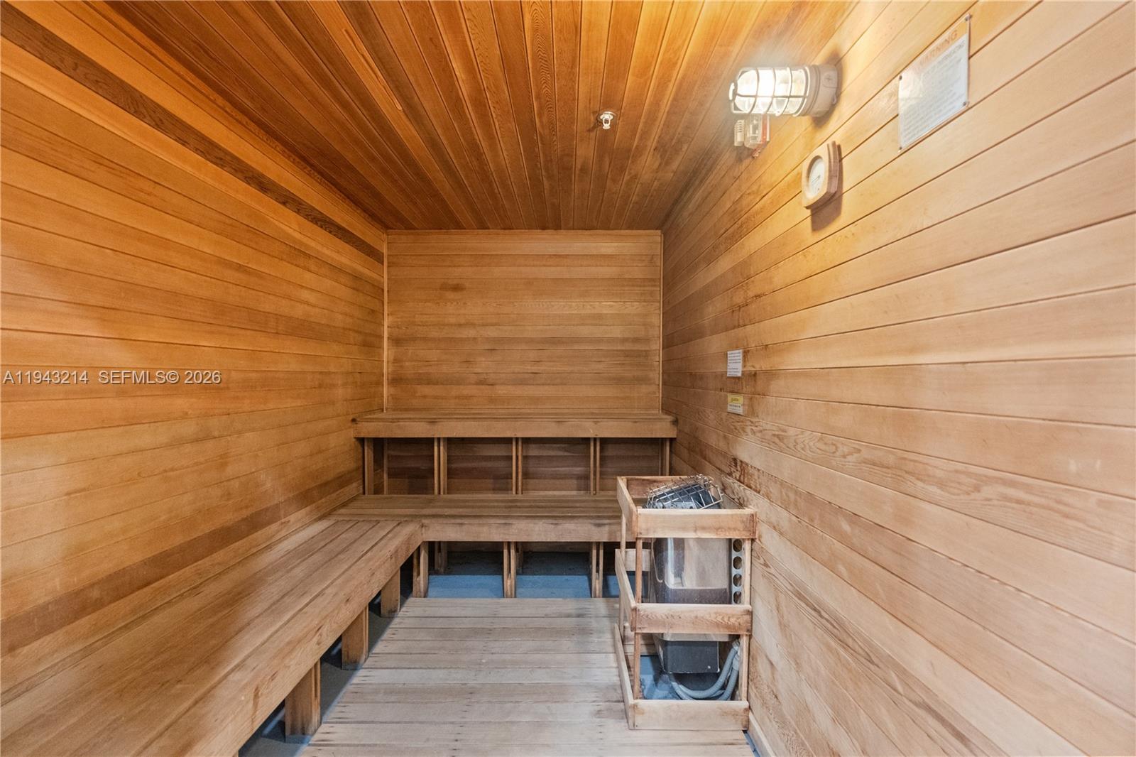 SAYAN CONDO - Residential