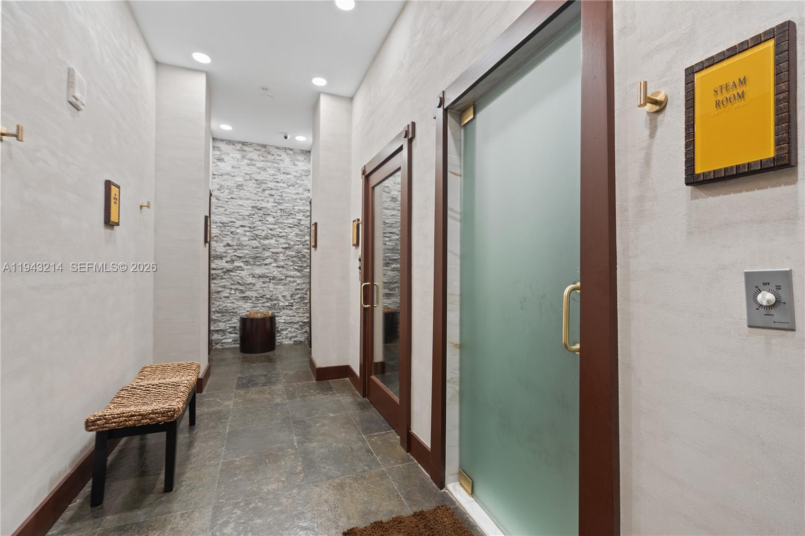 SAYAN CONDO - Residential