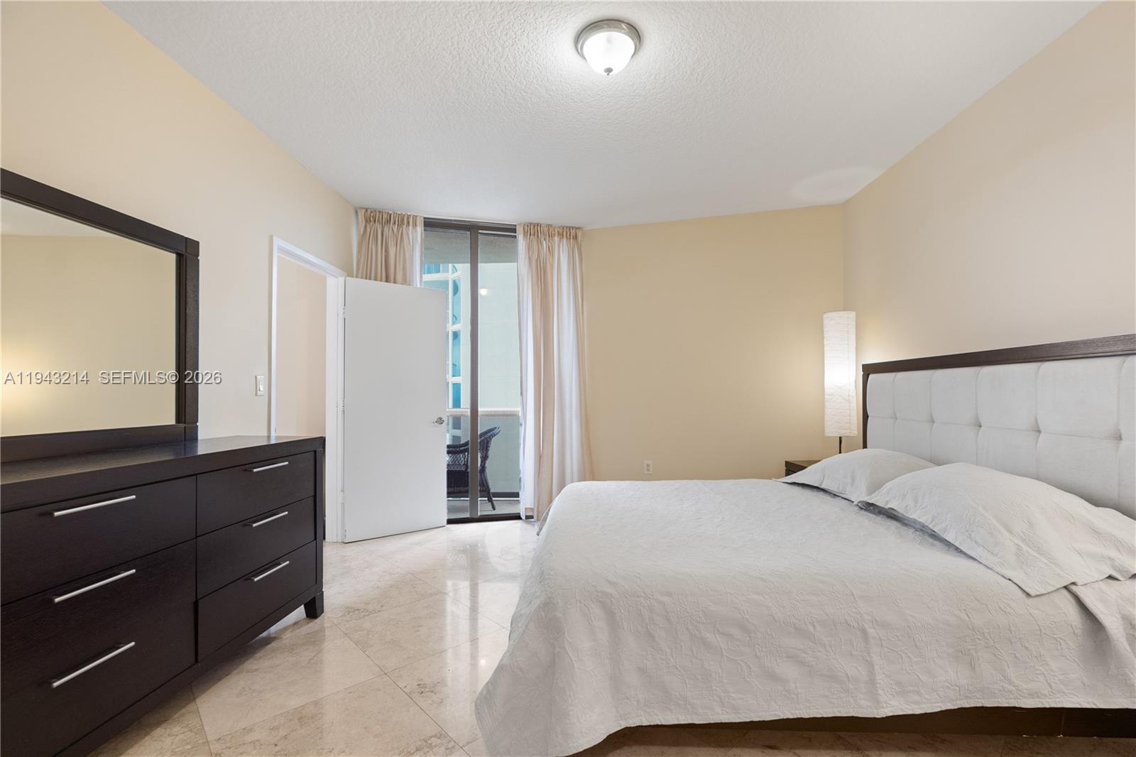 SAYAN CONDO - Residential