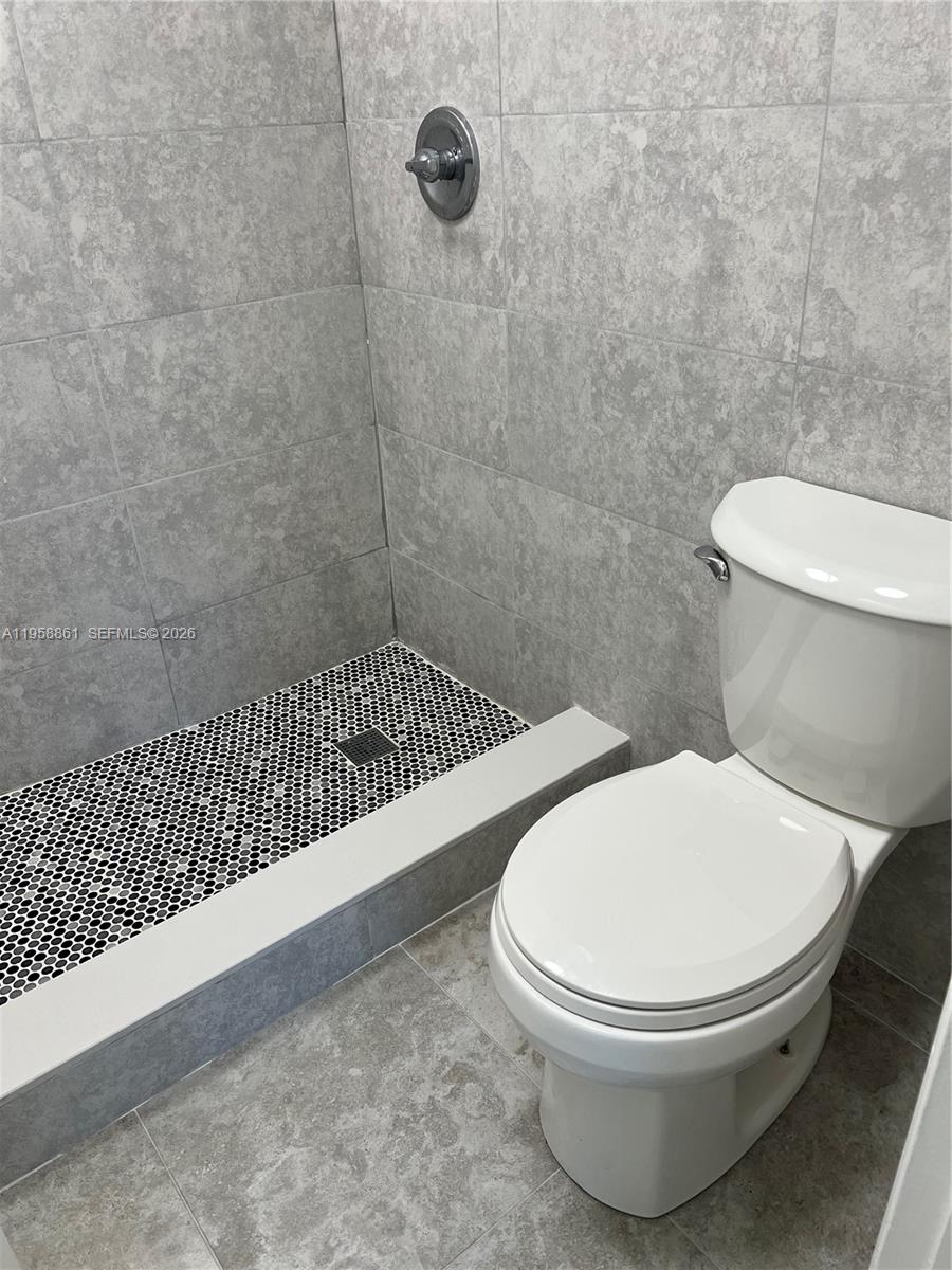 INTERNATIONAL VILLAGE AT - Residential Lease