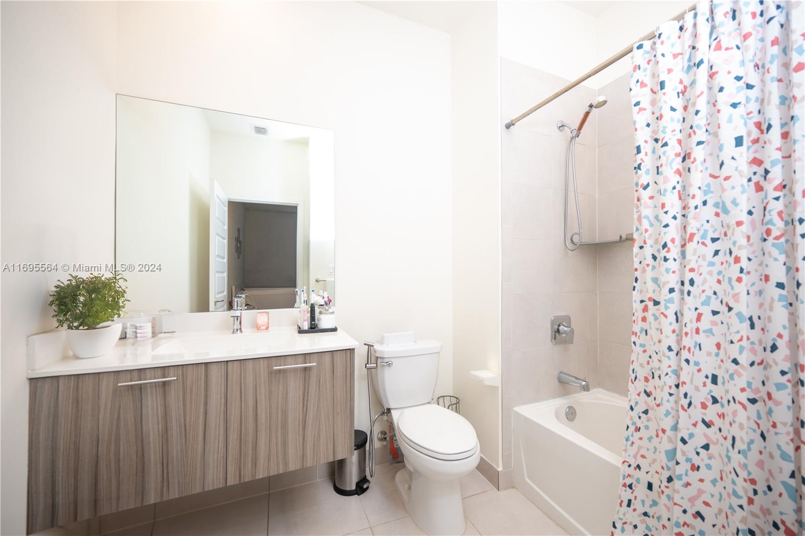 APEX AT PARK CENTRAL COND - Residential
