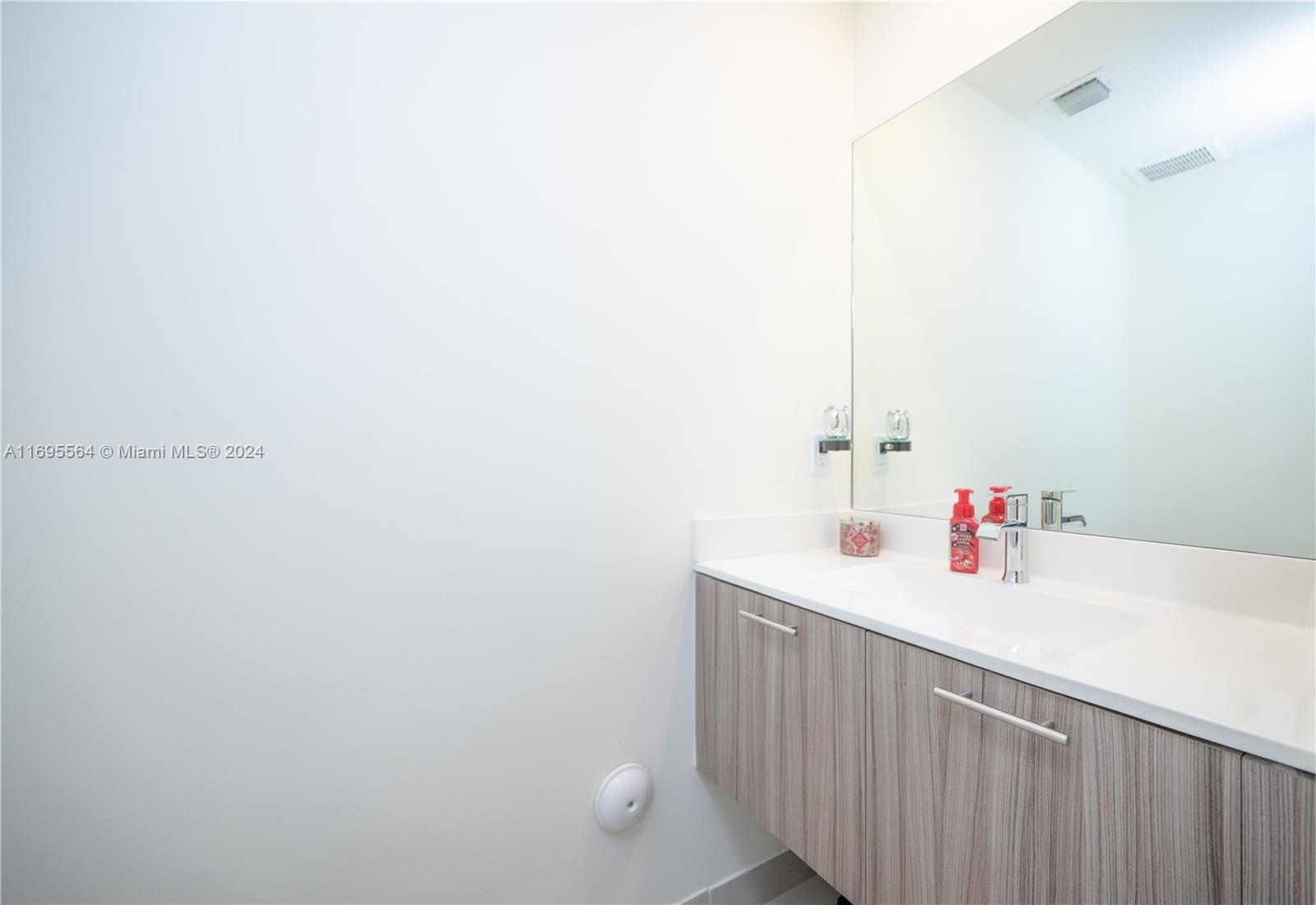 APEX AT PARK CENTRAL COND - Residential