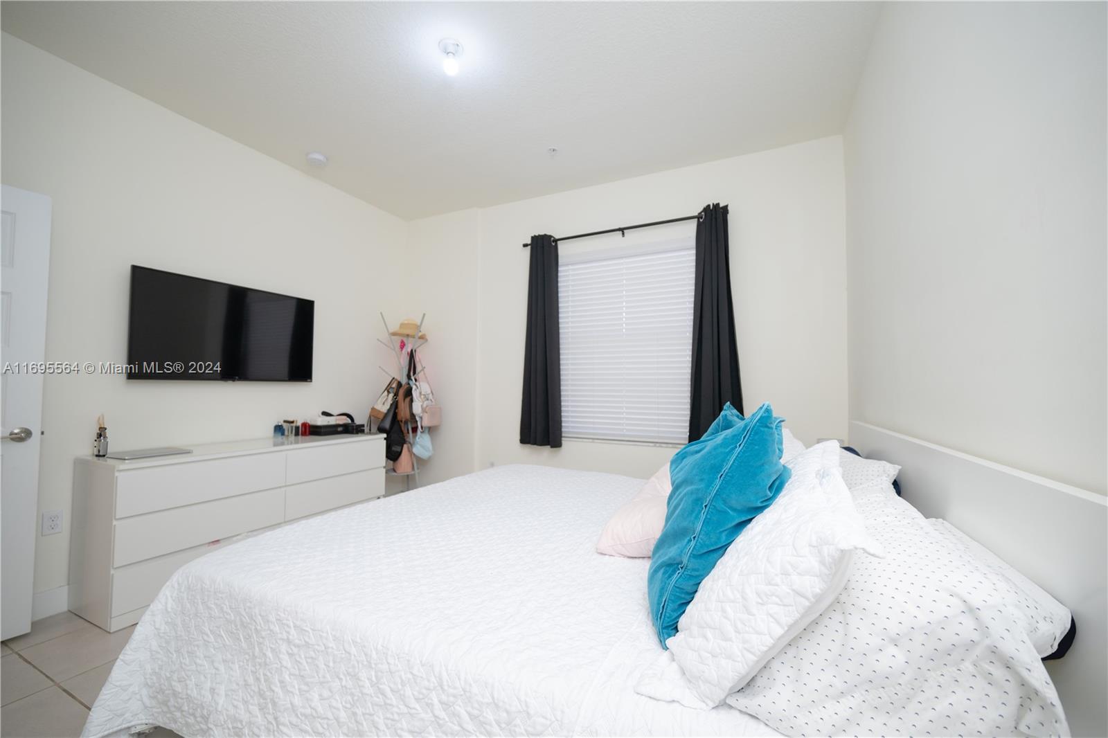 APEX AT PARK CENTRAL COND - Residential