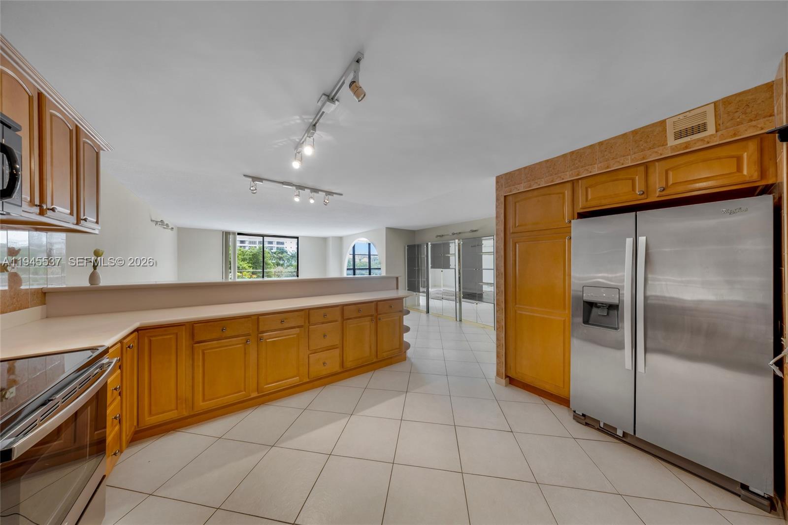 OLYMPUS CONDO PHASE - Residential