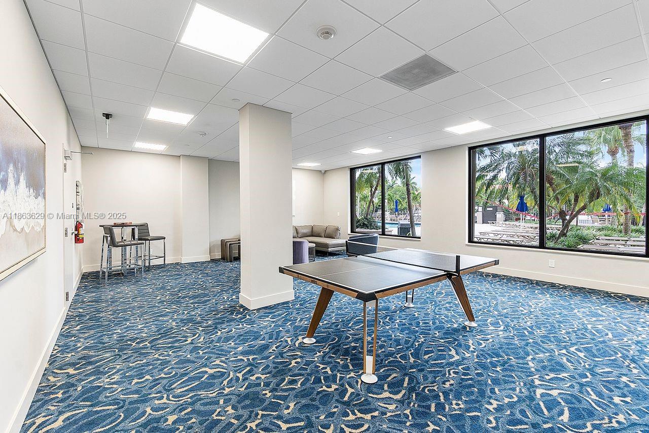 GABLES WATERWAY TOWERS CO - Residential