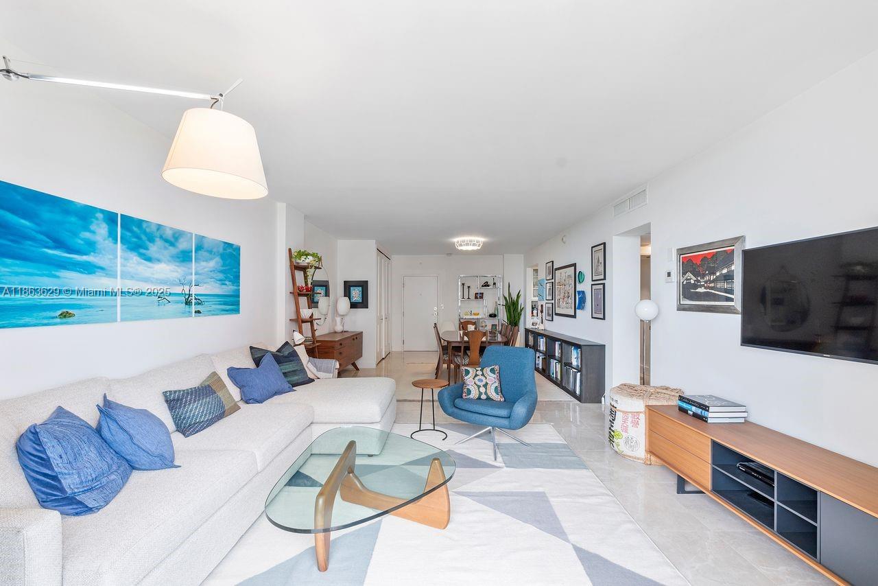 GABLES WATERWAY TOWERS CO - Residential