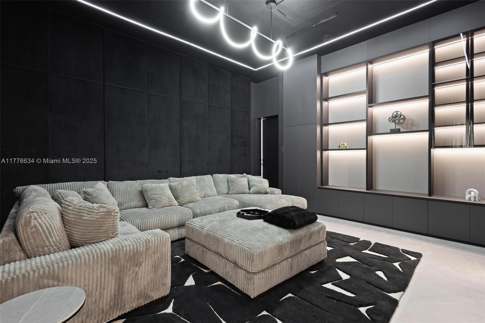 SWEETWATER ESTS SUB - Residential