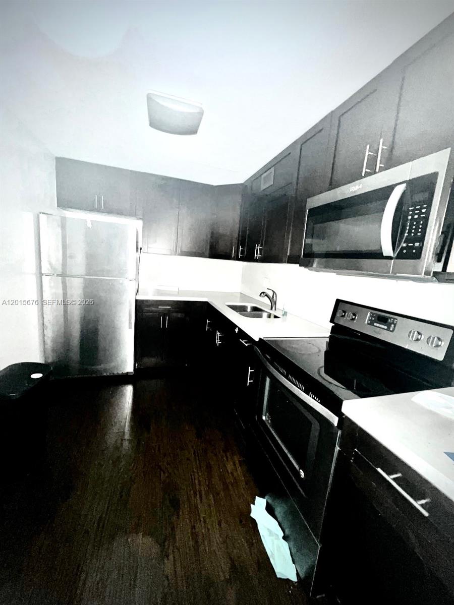 BAYVIEW PALM CONDO - Residential