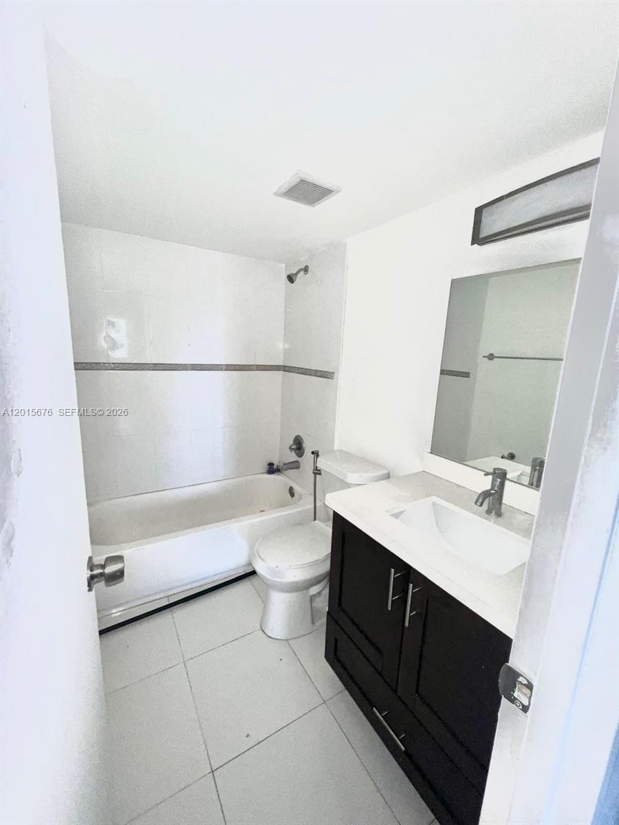BAYVIEW PALM CONDO - Residential