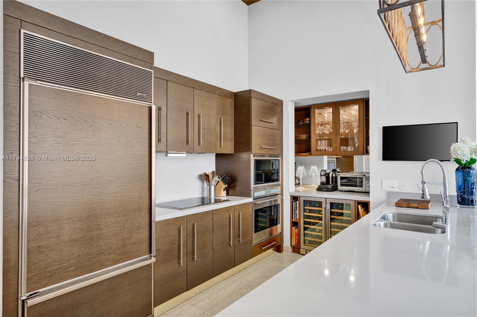 ICONBRICKELL CONDO NO 1 - Residential