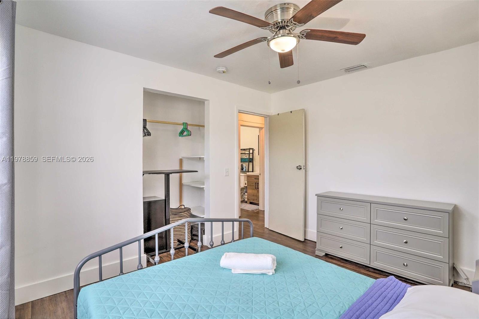 17 AVE MANOR - Residential Lease