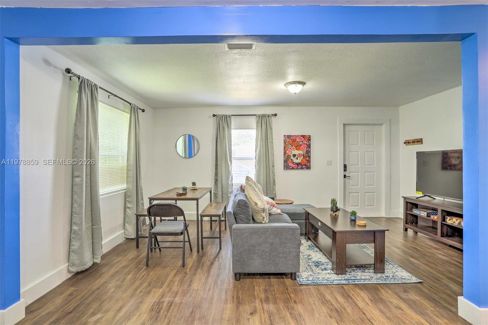 17 AVE MANOR - Residential Lease