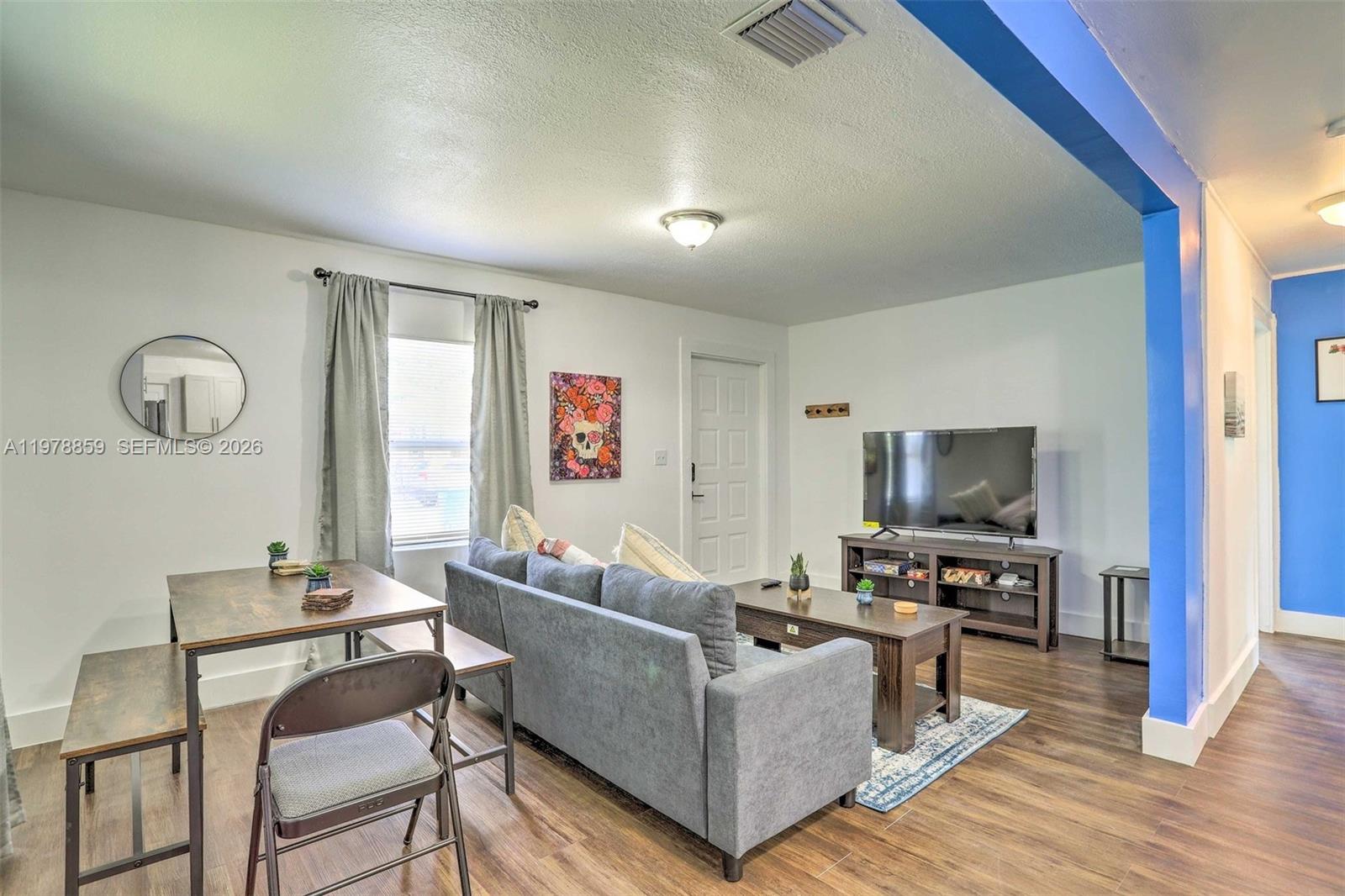 17 AVE MANOR - Residential Lease