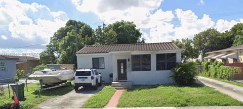 Photo of 52 E 50th Pl, Hialeah, FL 33013 (MLS # A11986586)