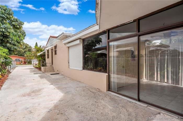 BRADLEY MANOR 3RD ADDN - Residential