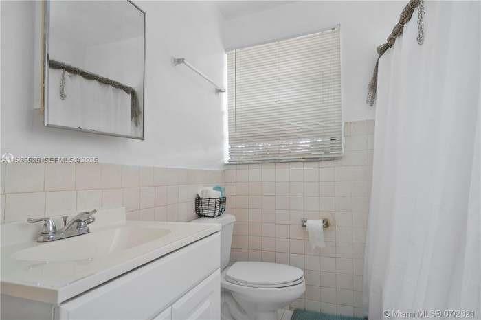 BRADLEY MANOR 3RD ADDN - Residential