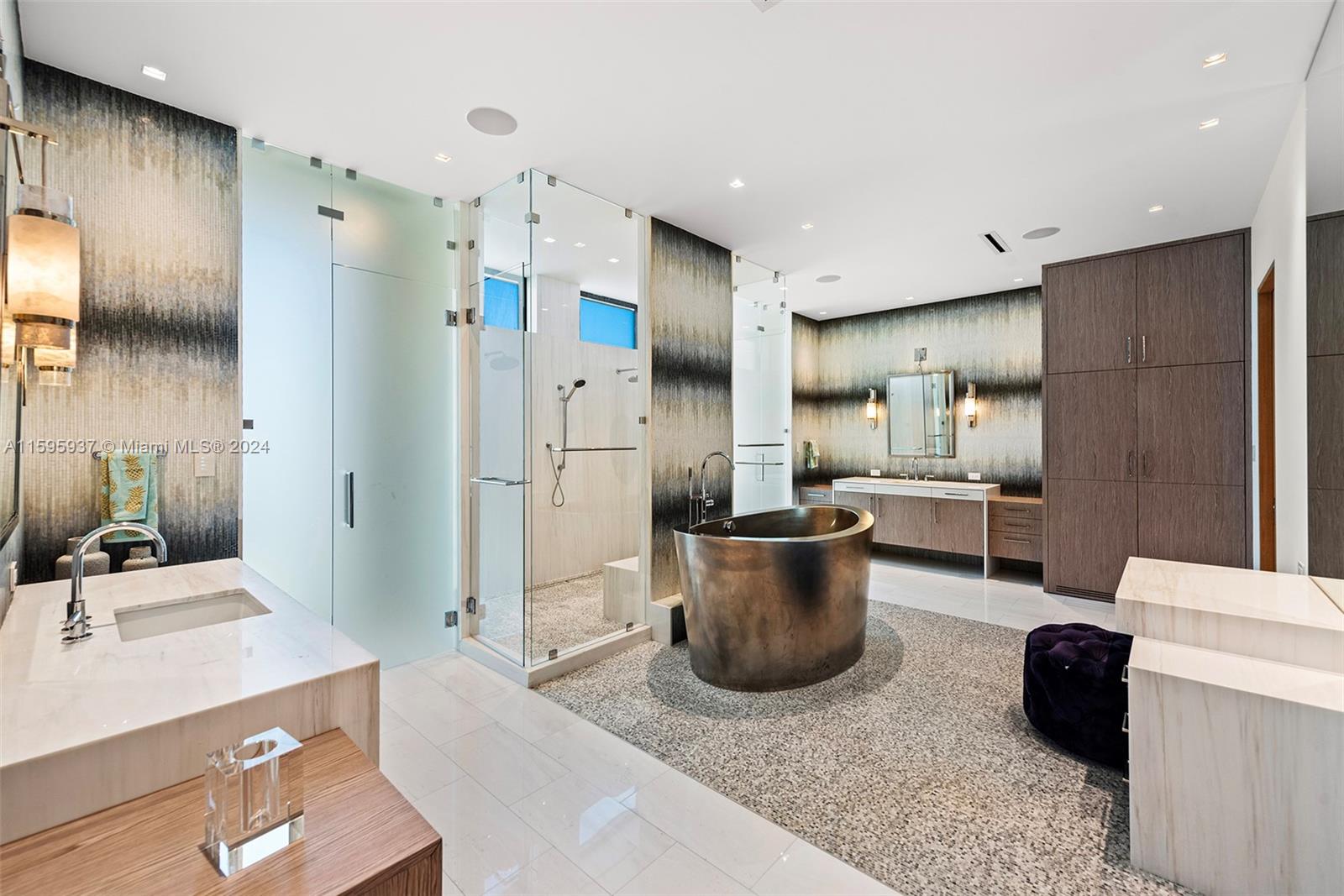 LAUDERDALE BEACH - Residential