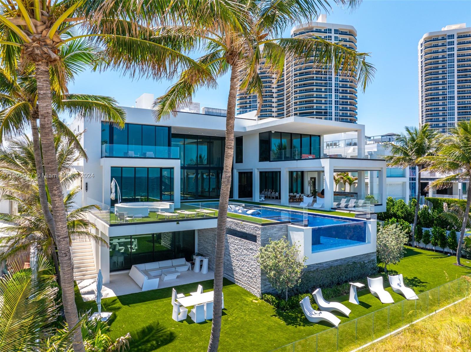 LAUDERDALE BEACH - Residential