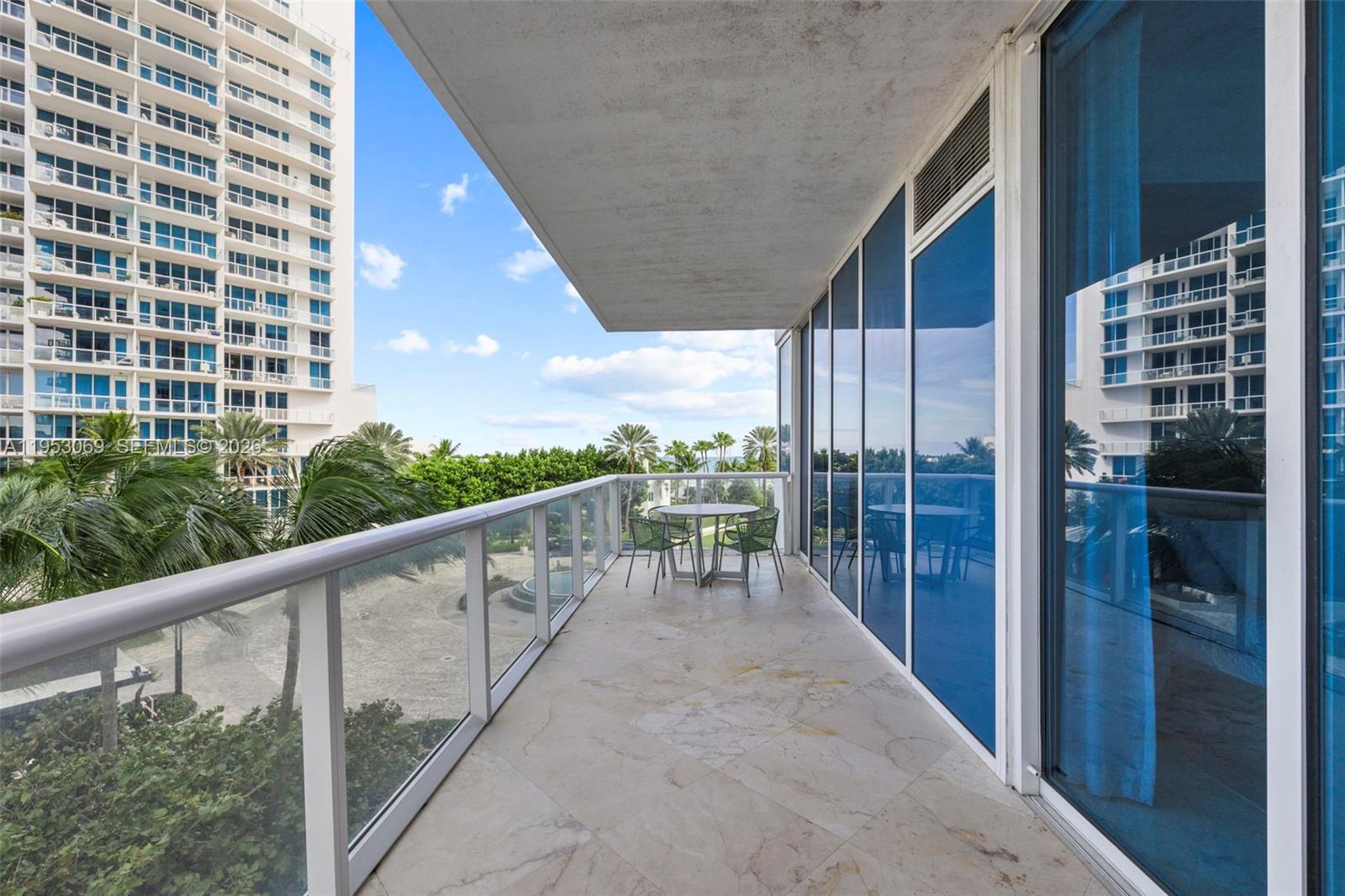 CONTINUUM ON SOUTH BEACH - Residential