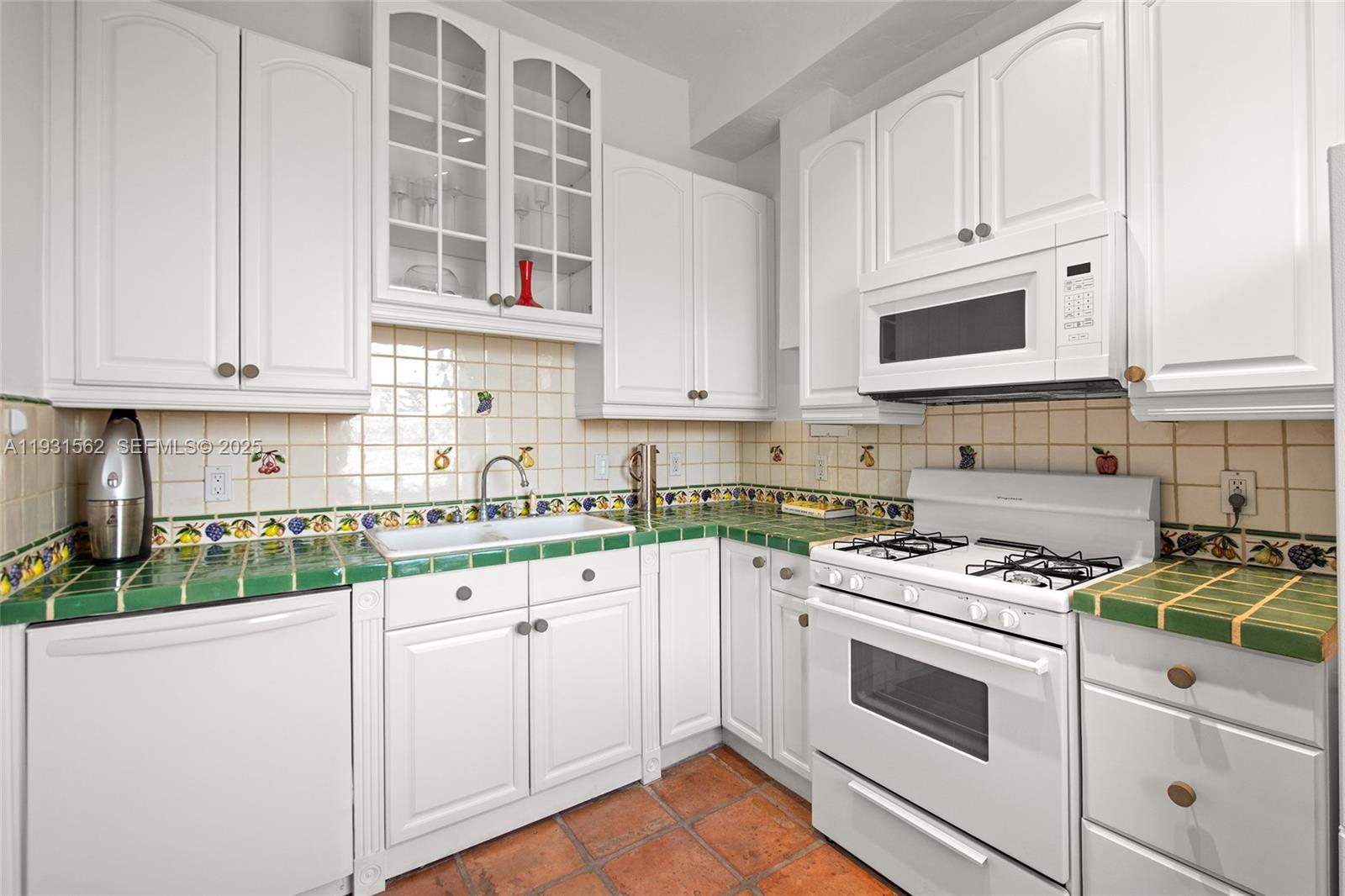 HELEN MAR CONDO - Residential