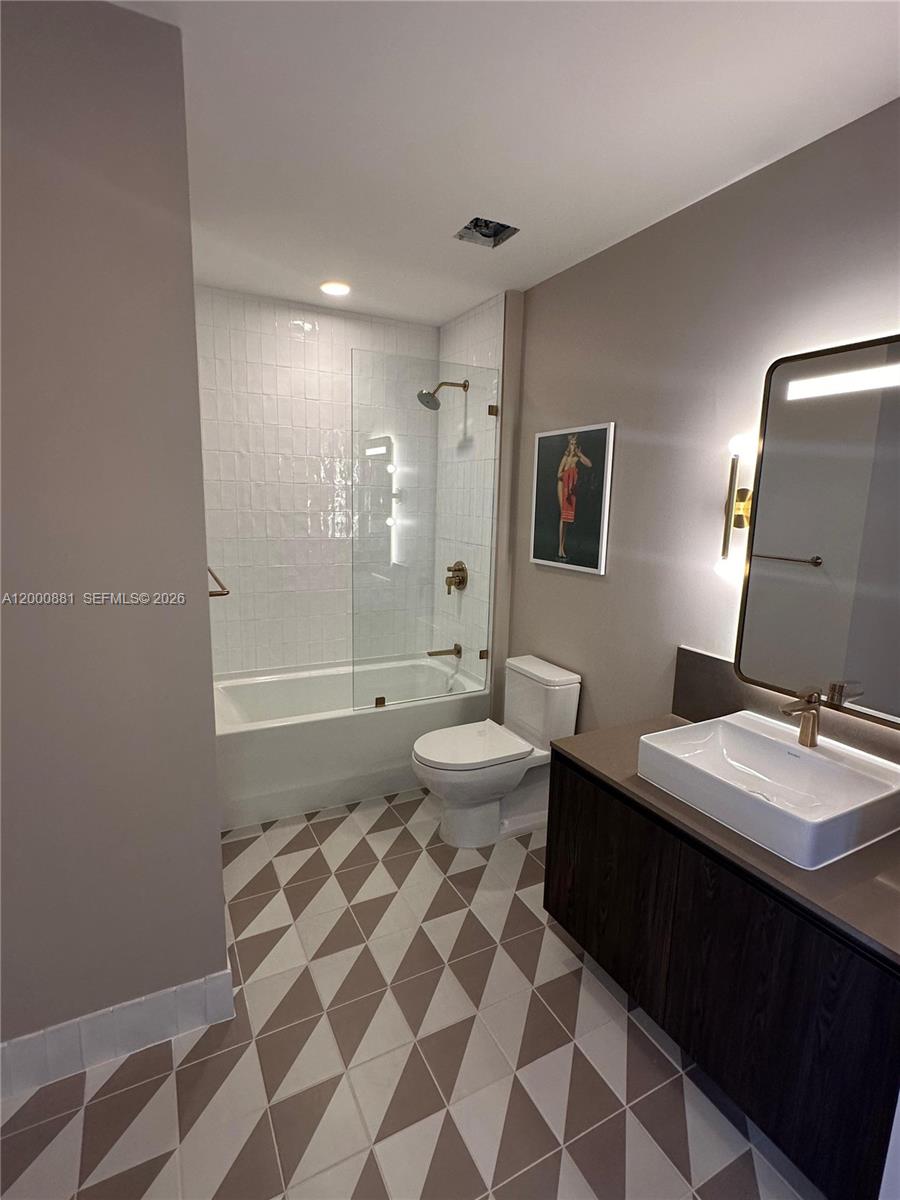 Gale Miami - Residential Lease