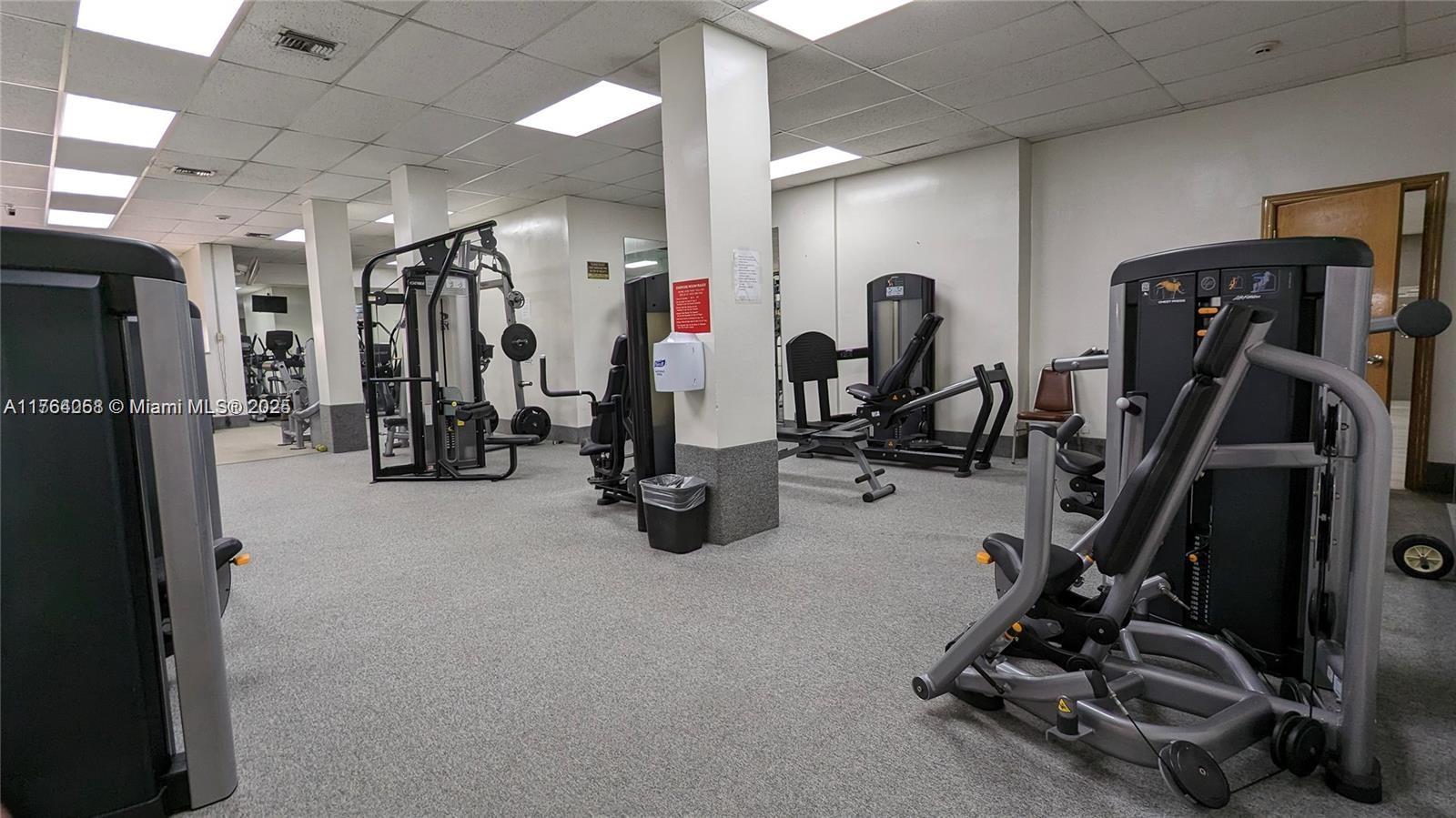 HALLMARK OF HOLLYWOOD CON - Residential