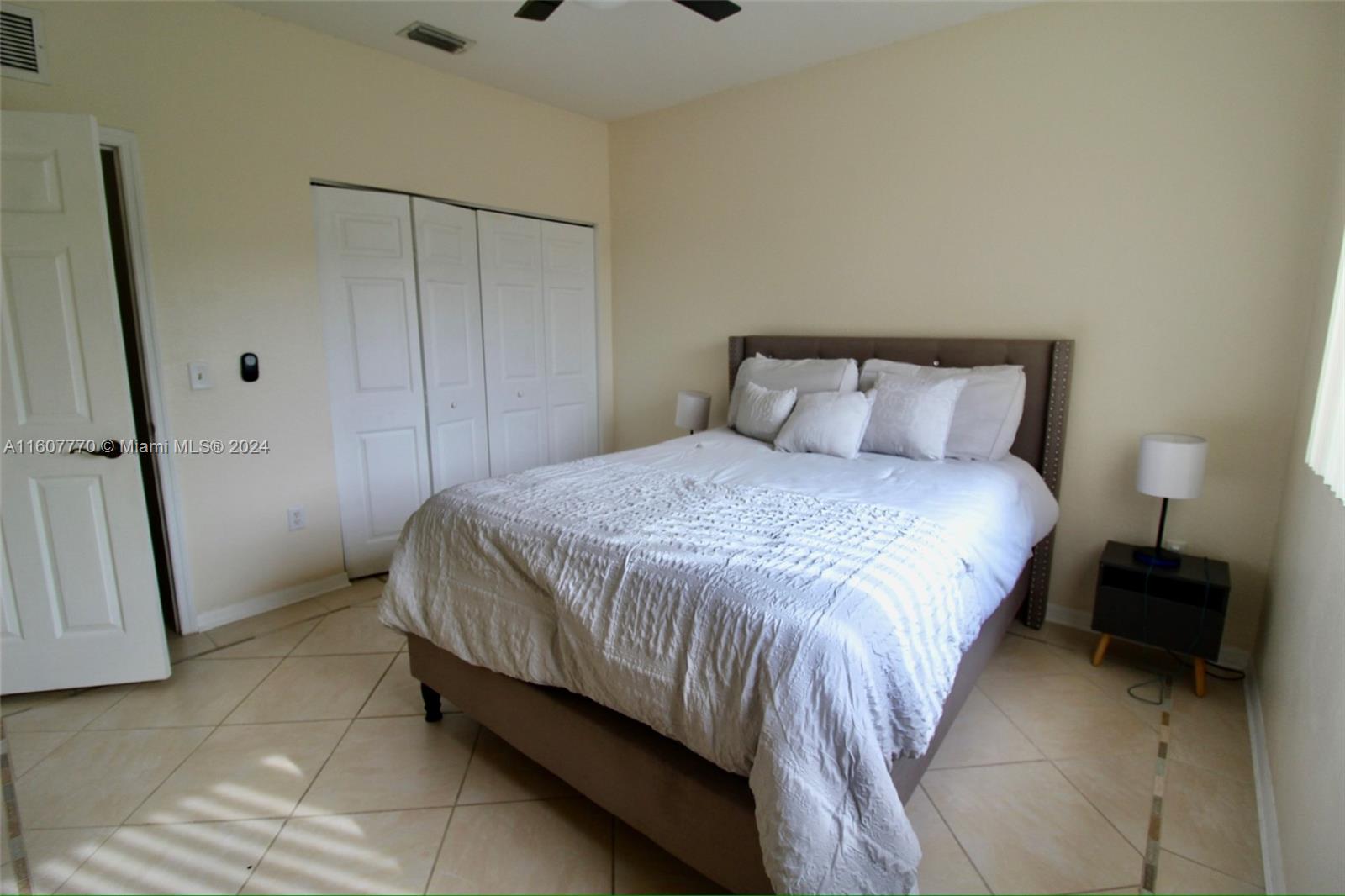 TOWNGATE NORTH - Residential Lease