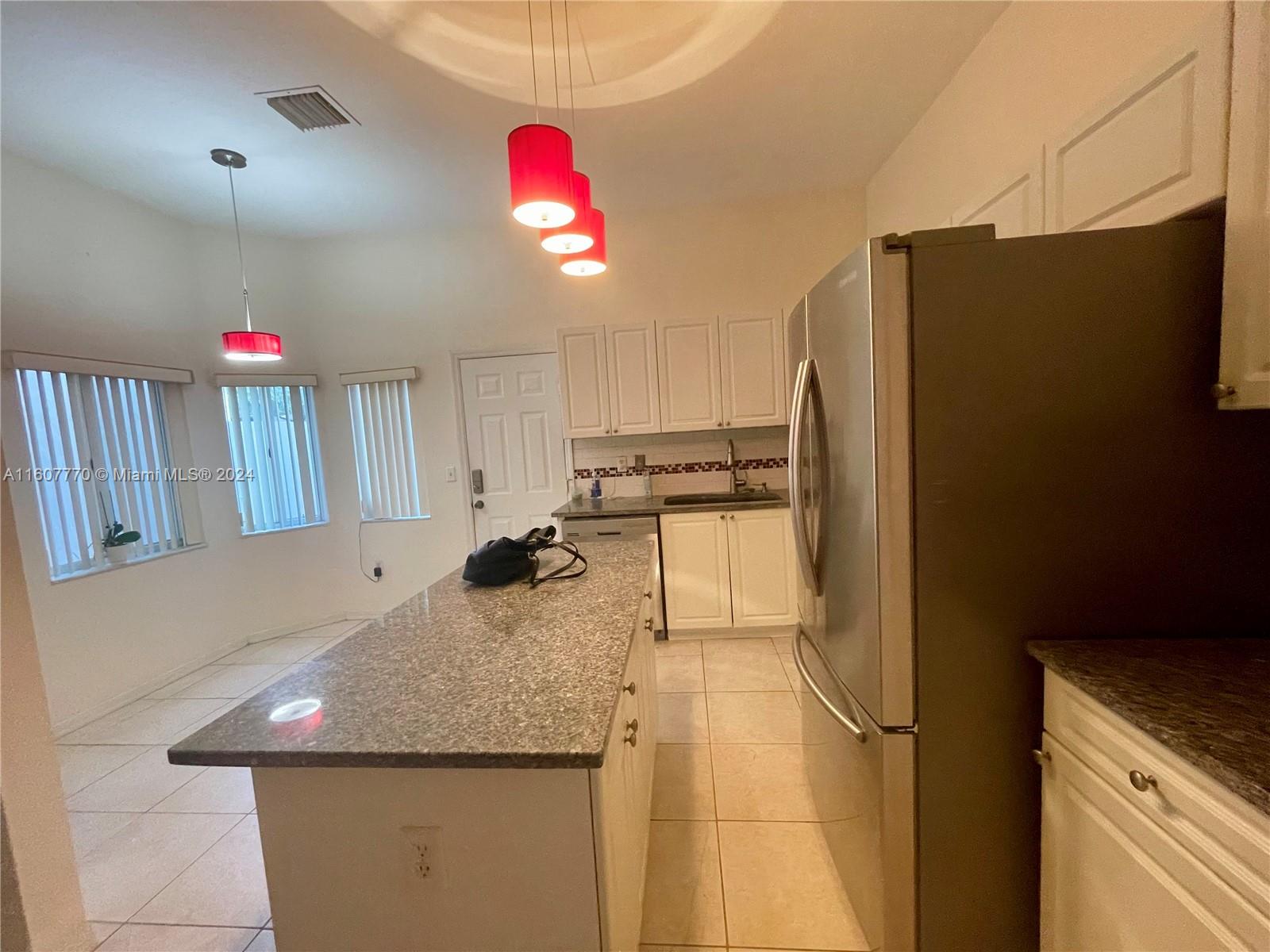 TOWNGATE NORTH - Residential Lease