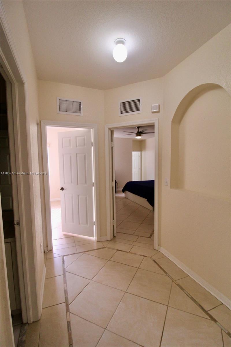 TOWNGATE NORTH - Residential Lease