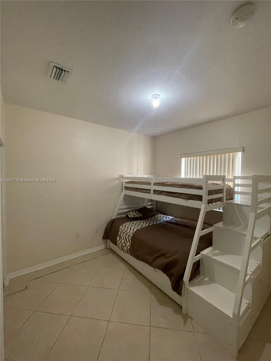TOWNGATE NORTH - Residential Lease